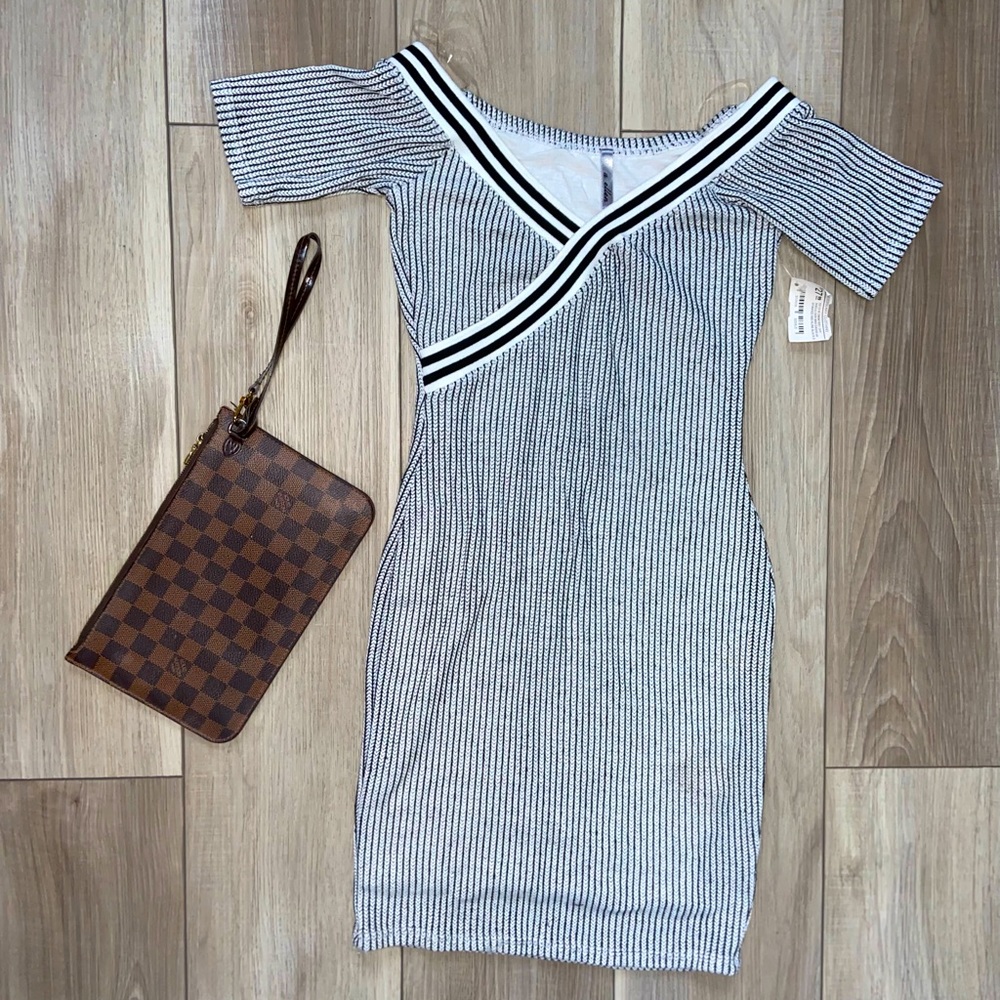 Striped Sweater Mini Dress - Black & White